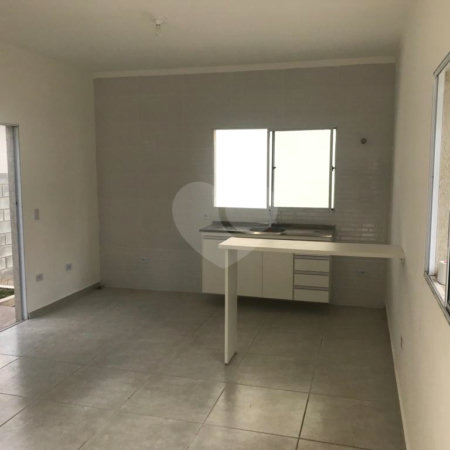Casa de Vila à venda com 2 quartos em Jardim São Felipe, Atibaia, SP