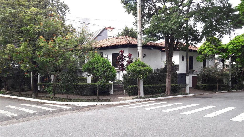 Casa Térrea à venda com 4 suítes em Brooklin Paulista, São Paulo, SP