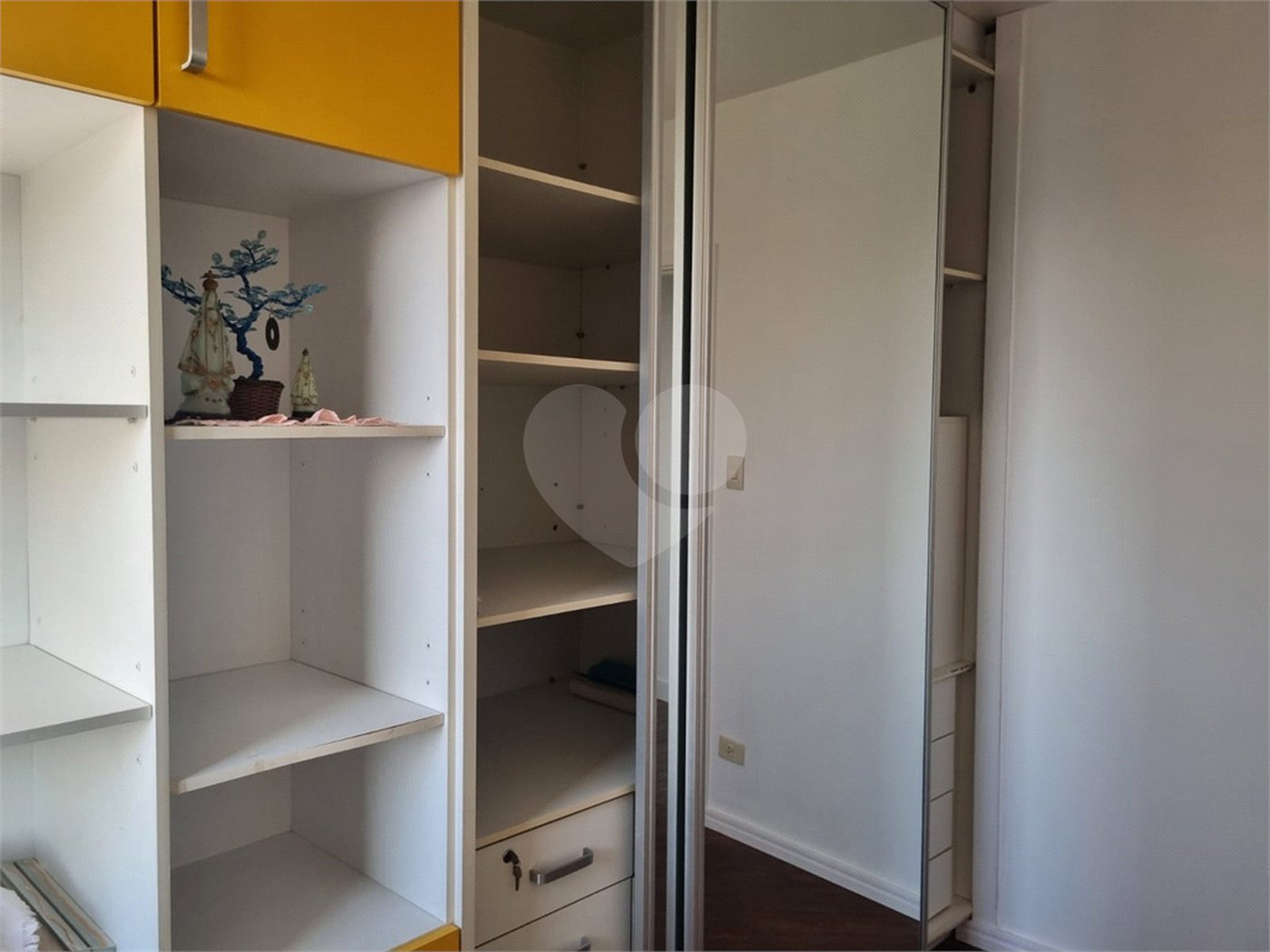 Loja à venda com 3 quartos, sendo 1 suíte,  em Vila Mariana, São Paulo, SP