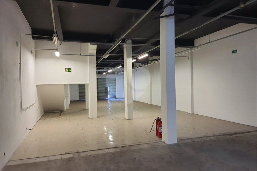 Prédio à venda em Santana, São Paulo, SP