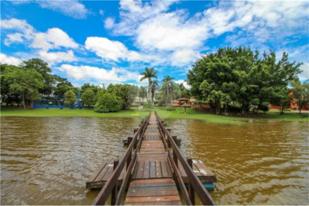 Casa à venda com 4 quartos, sendo 2 suítes, no condomínio Vivendas do Lago, Sorocaba - SP