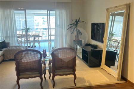 Apartamento à venda com 4 quartos, sendo 2 suítes,  em Brooklin Paulista, São Paulo, SP