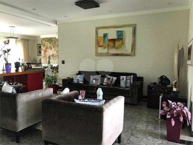 Casa à venda com 4 suítes no condomínio Mirante do Horto, São Paulo - SP