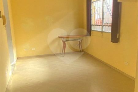 Casa à venda com 3 quartos, sendo 1 suíte,  em Vila Suissa, Mogi das Cruzes, SP