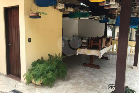 Casa à venda com 4 quartos, sendo 2 suítes,  em Vila Suzana, São Paulo, SP