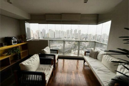Apartamento à venda com 2 quartos, sendo 1 suíte, em Vila Andrade, São Paulo, SP