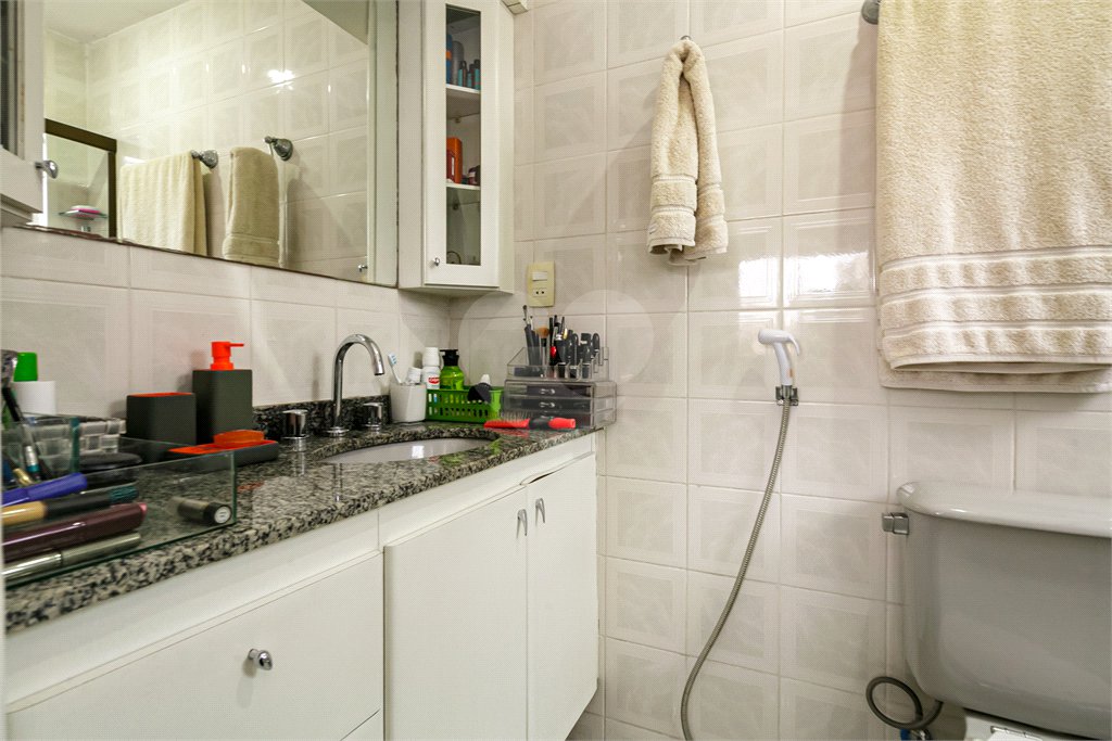 Apartamento à venda com 3 quartos, sendo 2 suítes, em Saúde, São Paulo, SP
