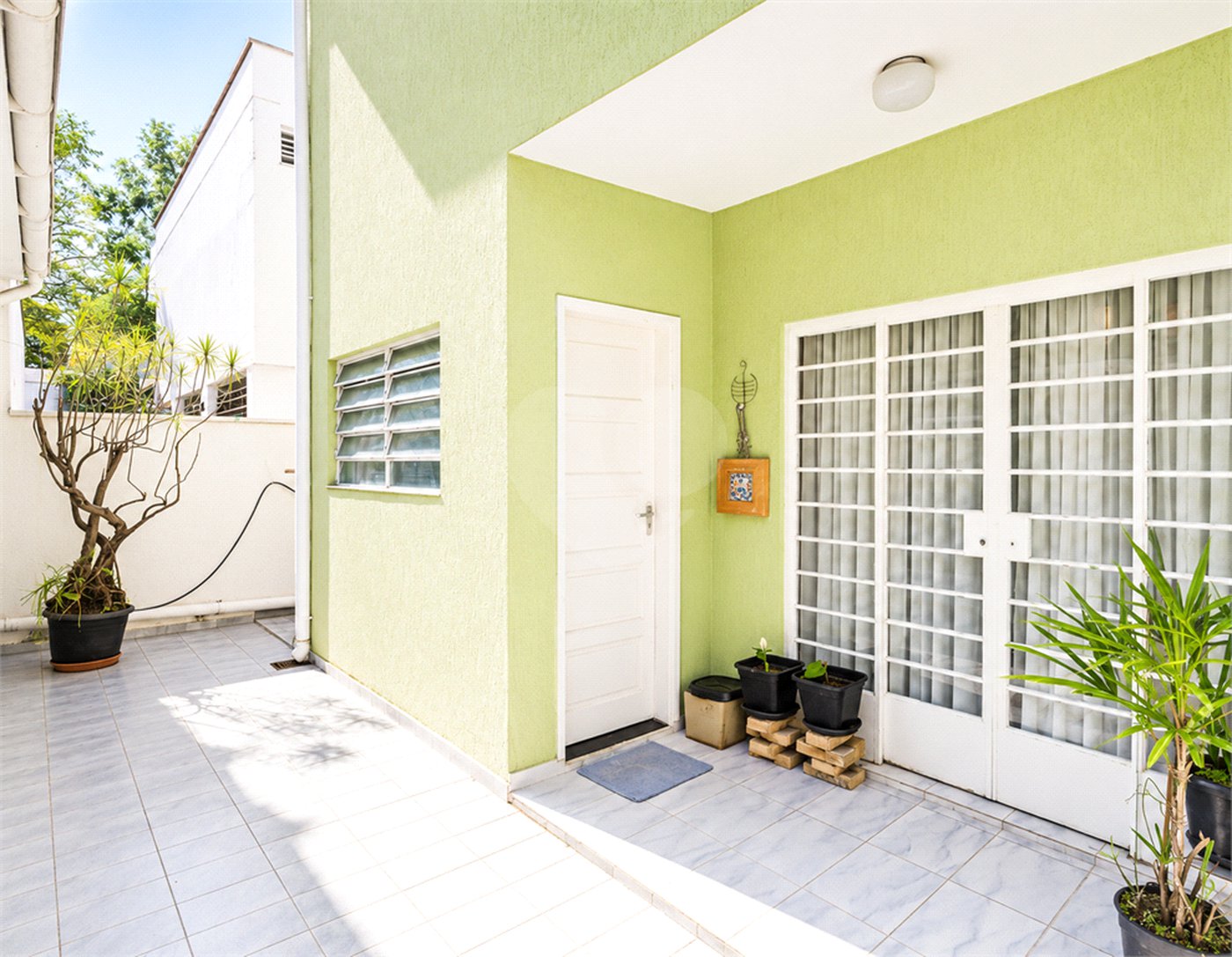 Casa à venda com 3 quartos, sendo 1 suíte, em Granja Julieta, São Paulo, SP