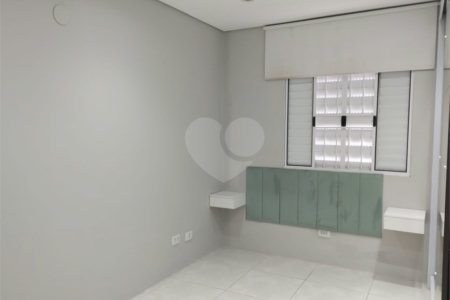 Casa Térrea à venda com 1 quarto em Vila Nivi, São Paulo, SP