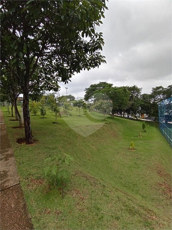 Casa à venda com 4 quartos, sendo 2 suítes, no condomínio Residencial Parque Esplanada, Votorantim - SP
