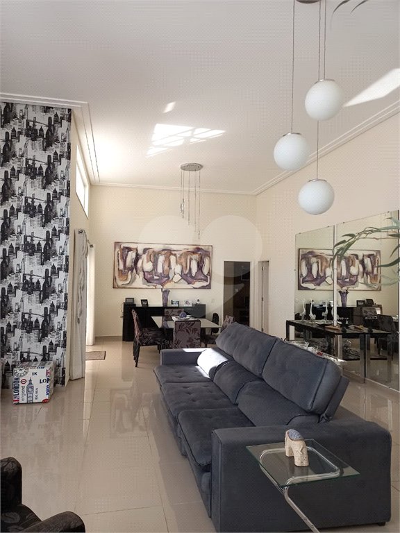 Casa à venda com 3 suítes no condomínio Alpes de Vinhedo, Vinhedo - SP