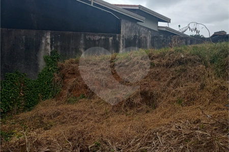 Terreno à venda no Centro, Bom Jesus dos Perdões, SP