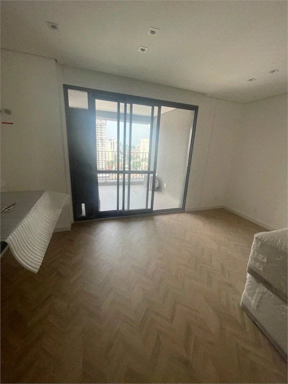Apartamento à venda ou para alugar com 2 suítes em Jardim das Acácias, São Paulo, SP