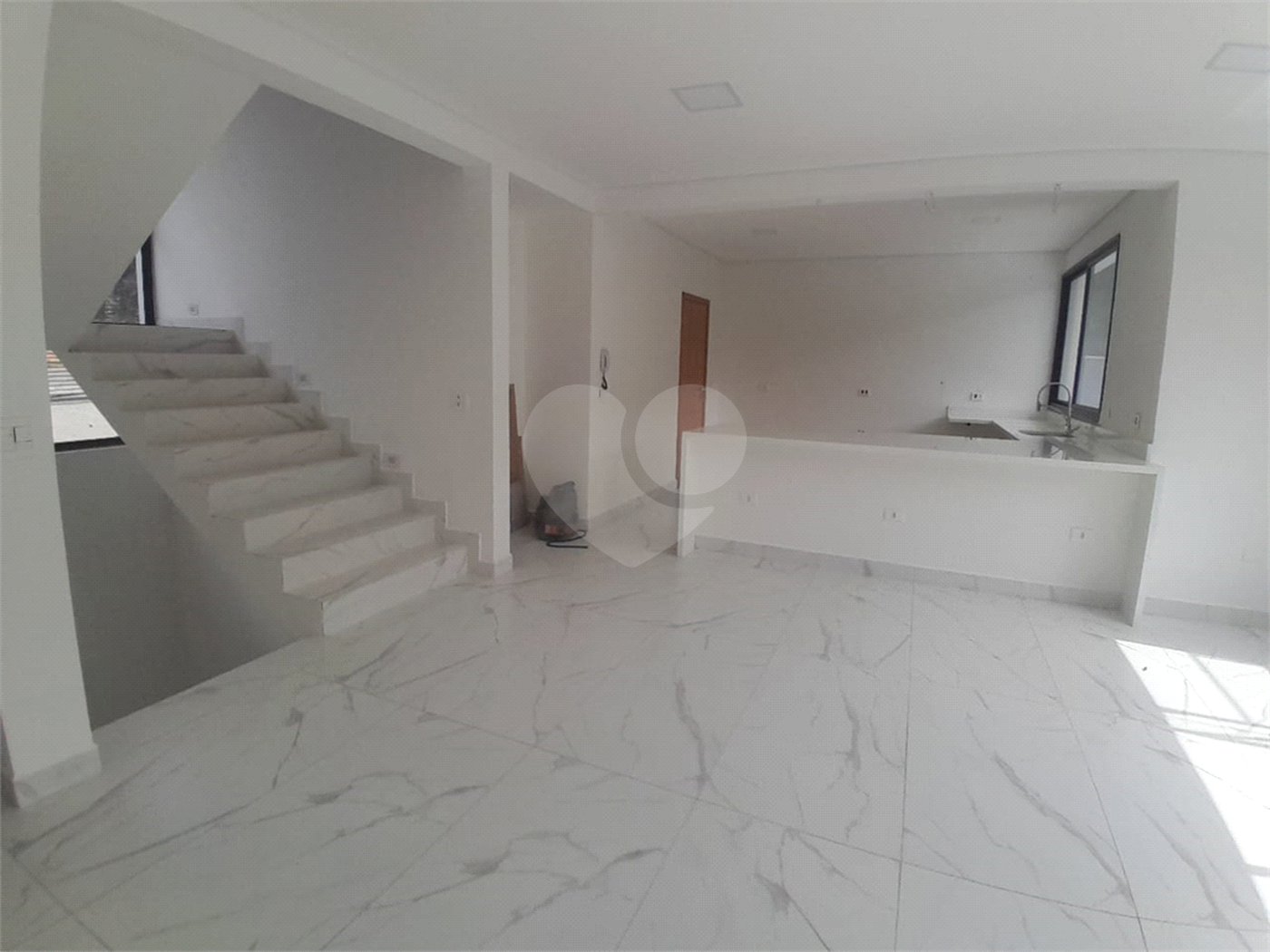 Casa à venda ou para alugar com 3 suítes no condomínio Sausalito, Mairiporã - SP