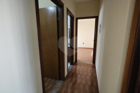 Casa para alugar com 4 quartos, sendo 1 suíte, em Vila Judite, Itapetininga, SP