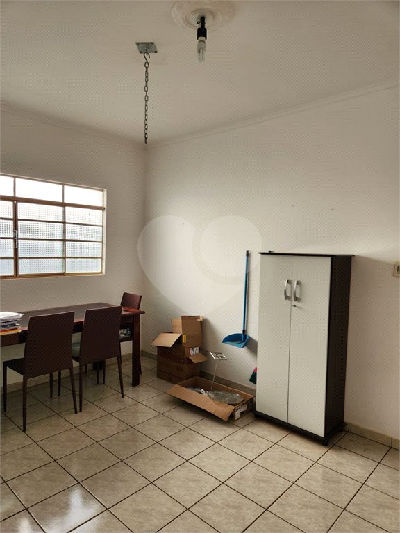 Casa à venda com 4 quartos, sendo 1 suíte, no Centro, Araraquara, SP