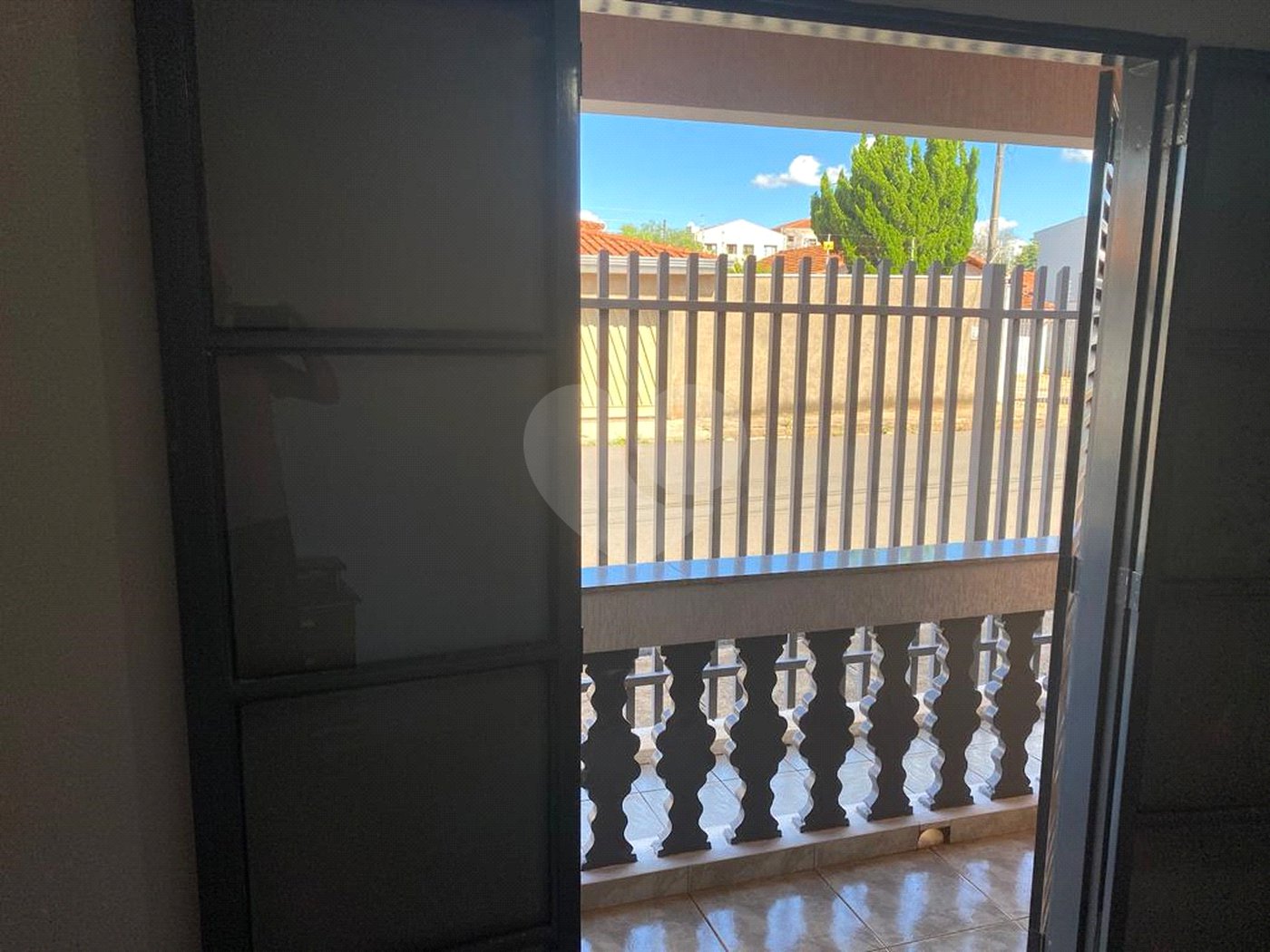 Vende-se excelente casa térrea próximo ao Estadio do Zuzão