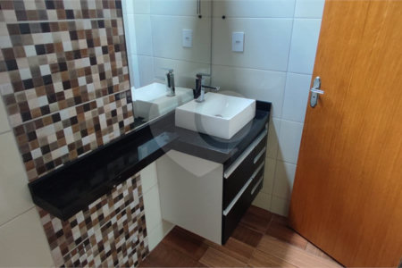 Casa à Venda – Parque dos Flamboyants