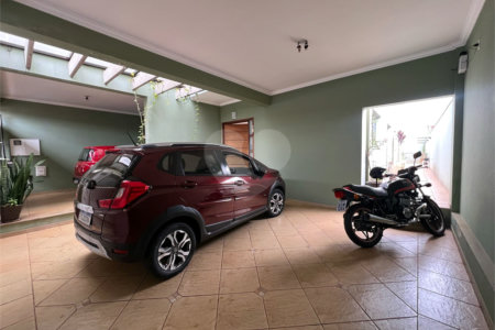 Casa a venda com 5 quartos em São Carlos