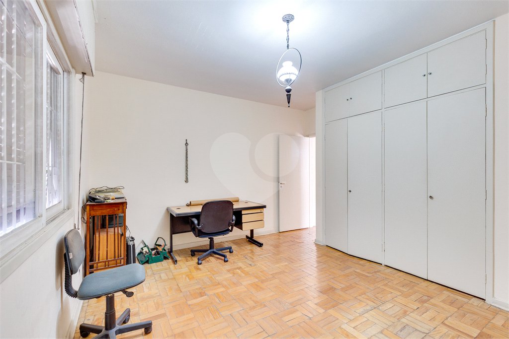 Sobrado à venda com 4 quartos, sendo 1 suíte, em Vila Mascote, São Paulo, SP