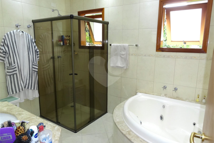 Sobrado à venda com 4 quartos, sendo 2 suítes, em Horto, São Paulo, SP