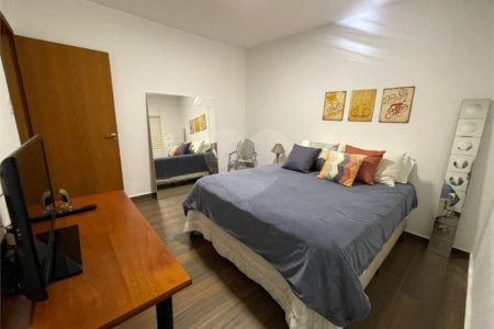 Sobrado à venda com 5 quartos, sendo 1 suíte, em Alto da Boa Vista, São Paulo, SP