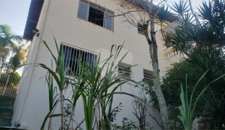 Sobrado à venda com 3 quartos, sendo 1 suíte,  em Horto, São Paulo, SP