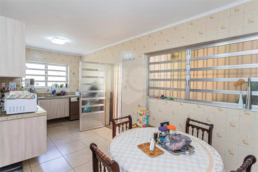 Sobrado à venda com 3 quartos, sendo 1 suíte, em Vila Carolina, São Paulo, SP