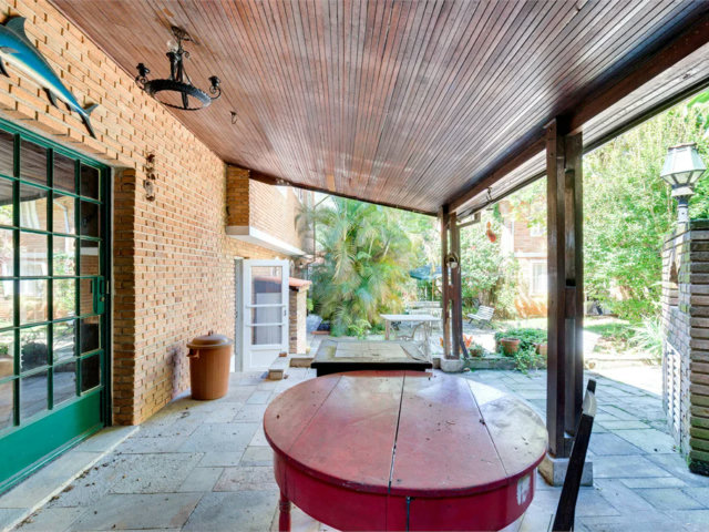 Casa à venda com 4 quartos, sendo 1 suíte,  em Jardim Marajoara, São Paulo, SP