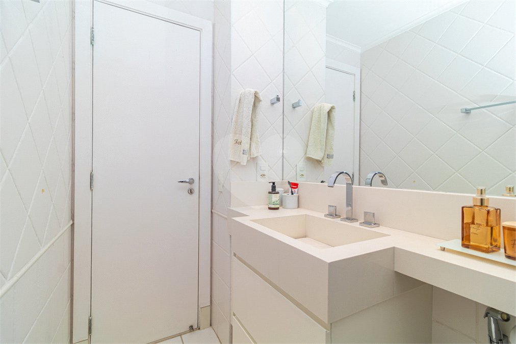 Apartamento à venda com 3 quartos, sendo 1 suíte, em Vila Cruzeiro, São Paulo, SP