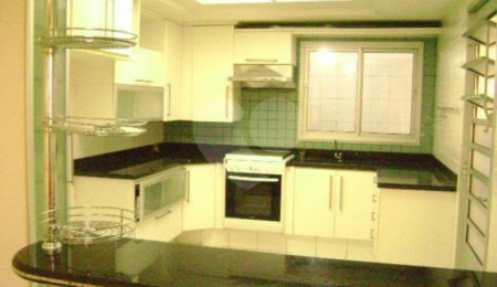 Casa à venda com 3 quartos, sendo 1 suíte,  no condomínio Travessa Maracá,214, São Paulo - SP