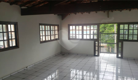 Sobrado à venda ou para alugar com 4 quartos, sendo 2 suítes,  em Vila Congonhas, São Paulo, SP