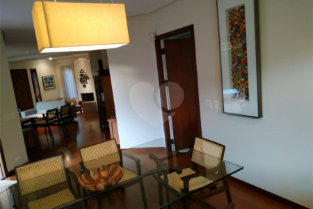 Casa à venda com 3 suítes em Interlagos, São Paulo, SP