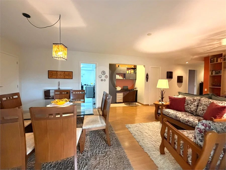 Apartamento à venda com 3 suítes em Jardim Marajoara, São Paulo, SP