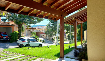 Casa à venda com 3 quartos, sendo 1 suíte, em Villaggio Capríccio, Louveira, SP