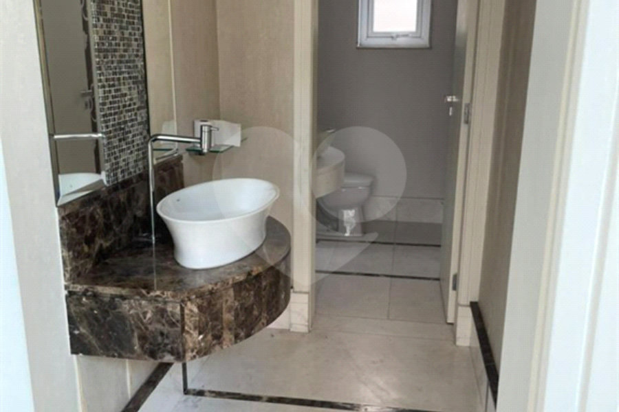 Casa à venda com 3 suítes no condomínio Quinta de Santo Antônio, São Paulo - SP