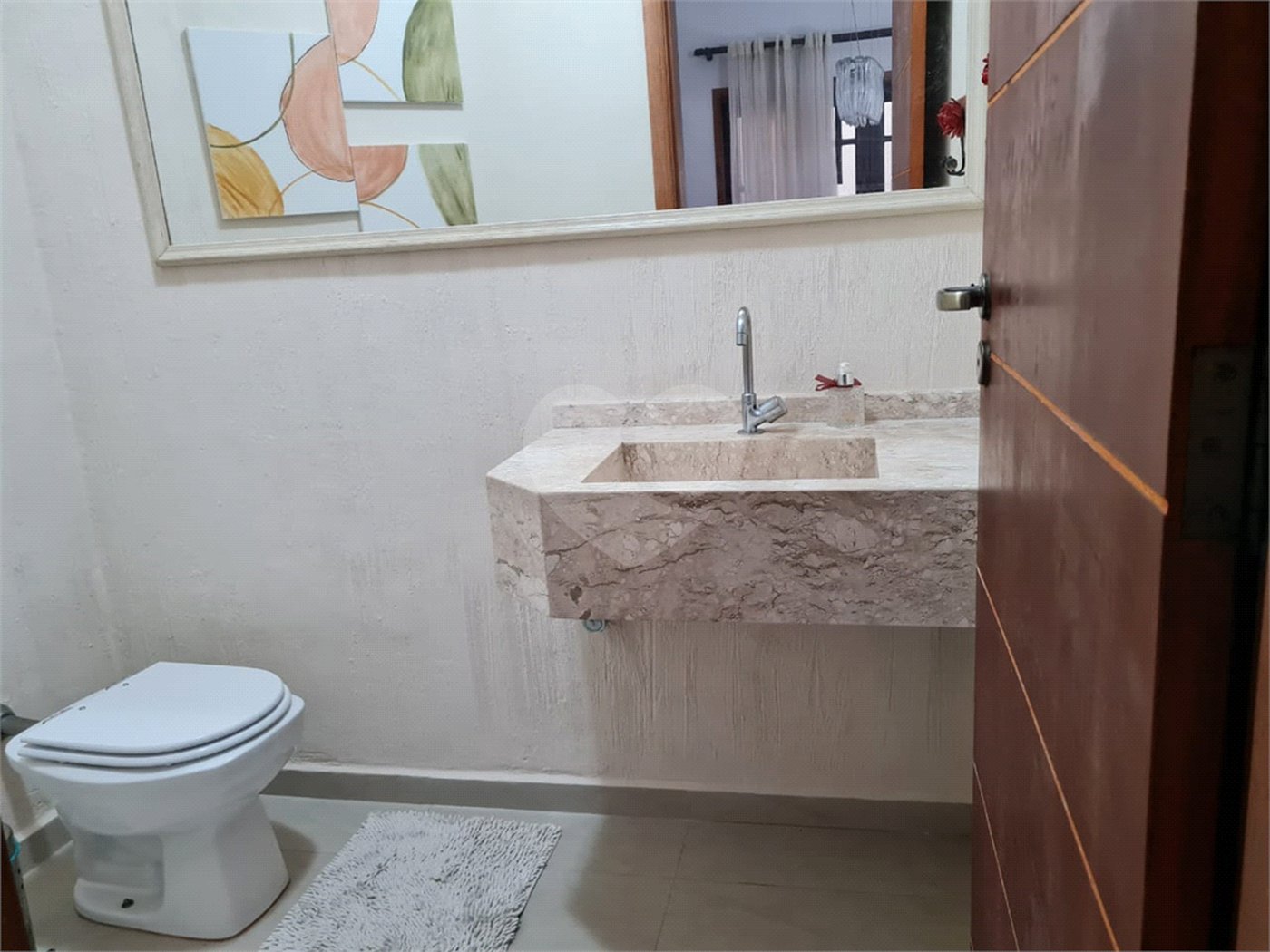 Sobrado à venda com 3 suítes em Horto, São Paulo, SP