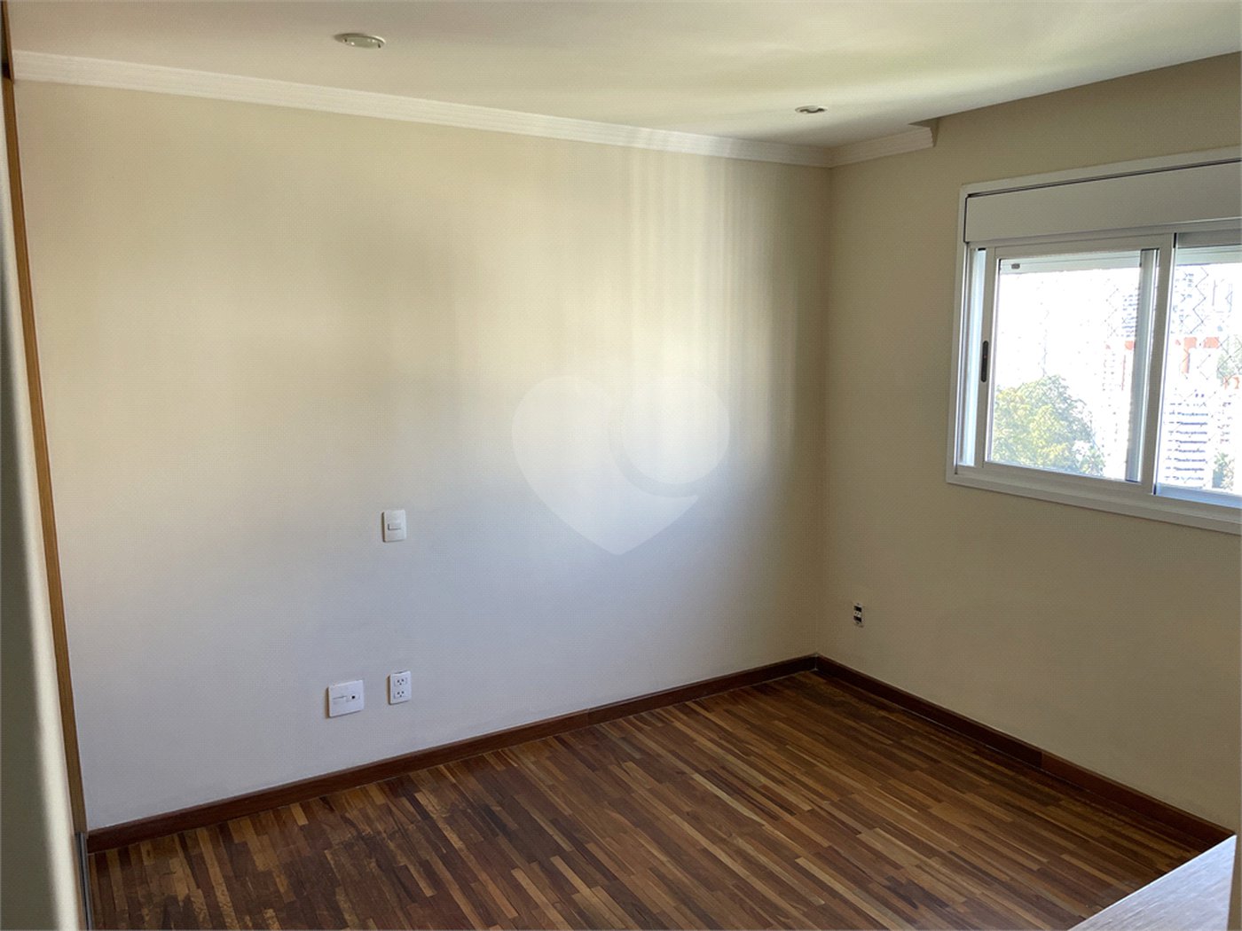 Apartamento à venda com 3 suítes em Jardim Ampliação, São Paulo, SP
