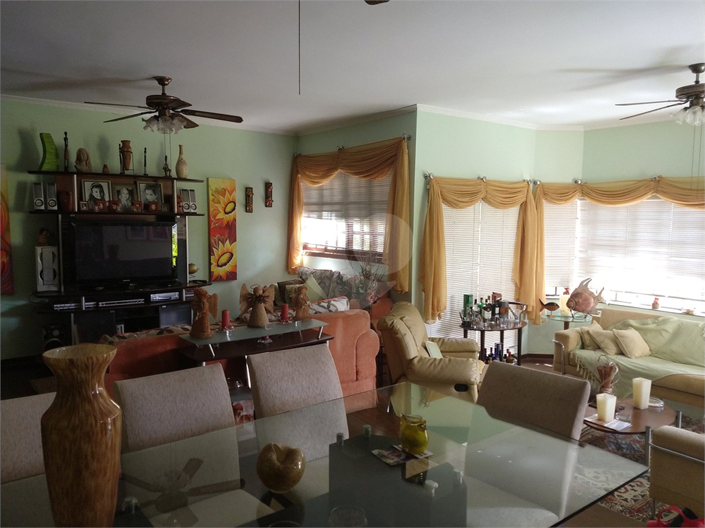 Casa à venda com 3 quartos, sendo 1 suíte,  em Vila Oliveira, Mogi das Cruzes, SP