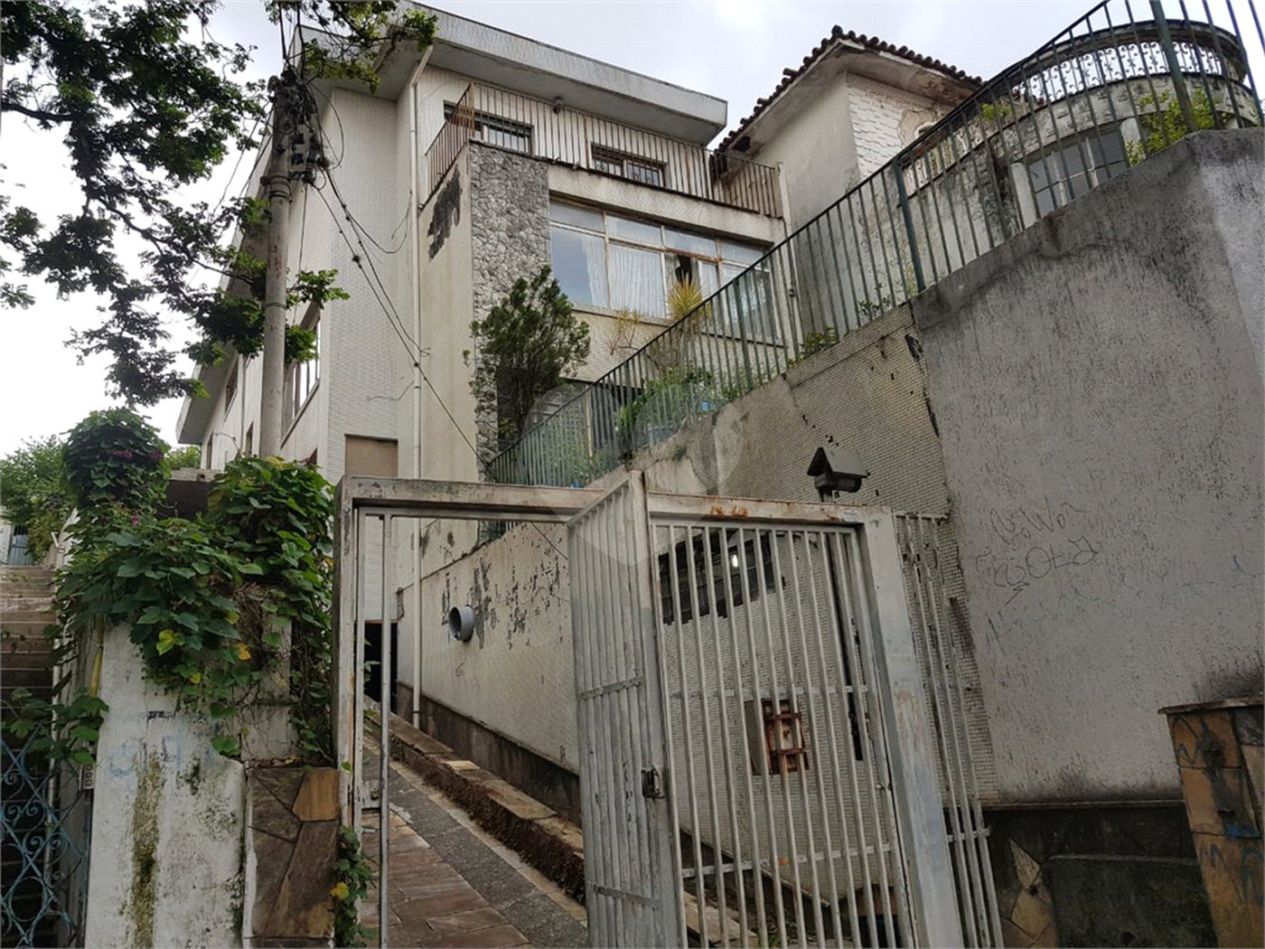 Sobrado à venda com 4 quartos em Santana, São Paulo, SP