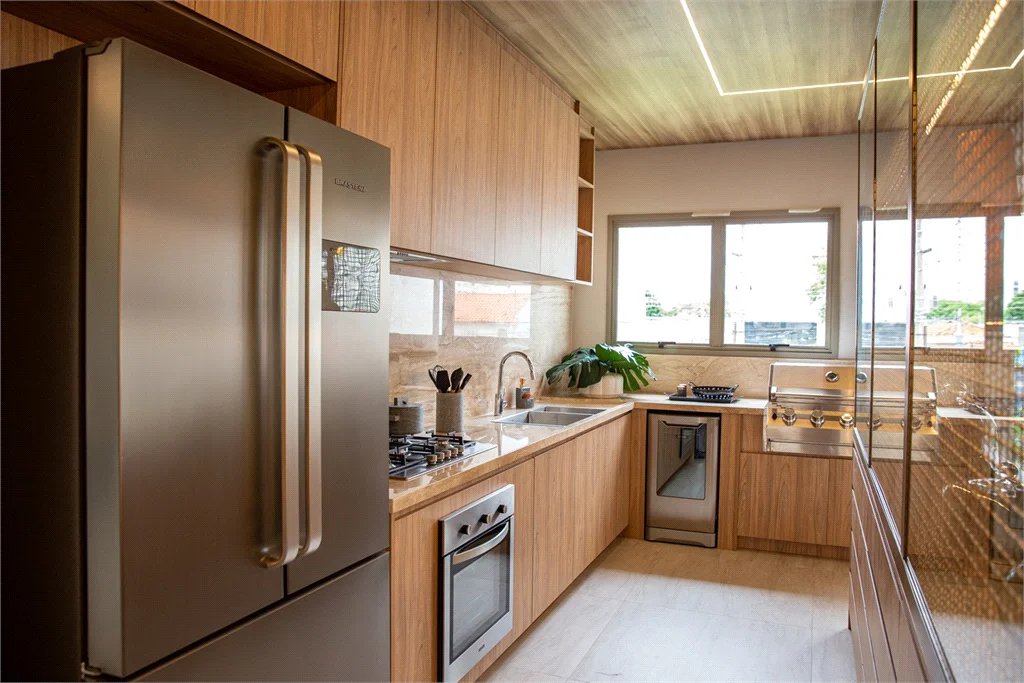 Apartamento à venda com 3 suítes em Vila Romana, São Paulo, SP