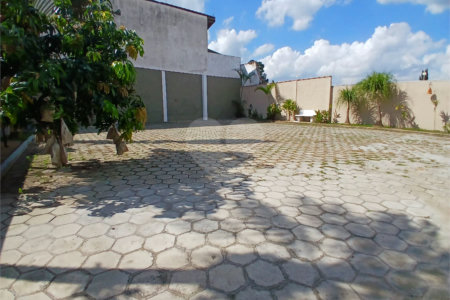 Casa à venda com 5 quartos, sendo 3 suítes, em Vila Santista, Atibaia, SP