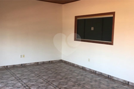 Sobrado à venda com 6 quartos, sendo 3 suítes, em Jardim Refúgio, Sorocaba, SP
