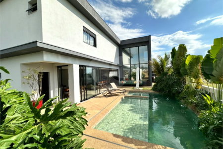 Casa à venda com 3 suítes no condomínio Villas do Golfe, Itu - SP
