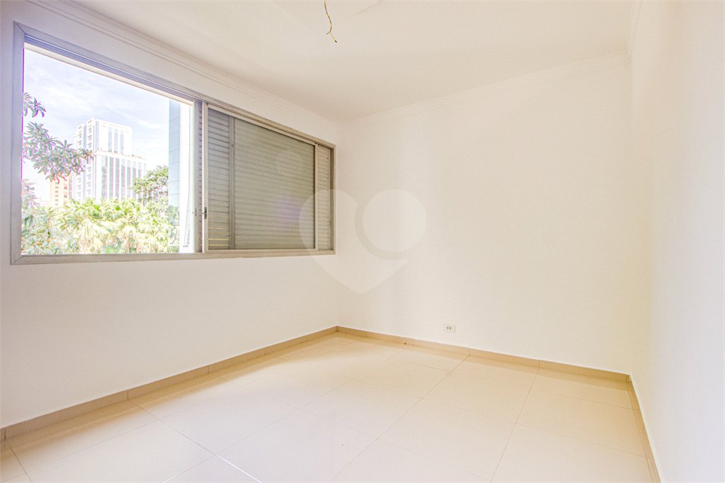 Apartamento à venda ou para alugar com 3 quartos, sendo 1 suíte,  em Pinheiros, São Paulo, SP
