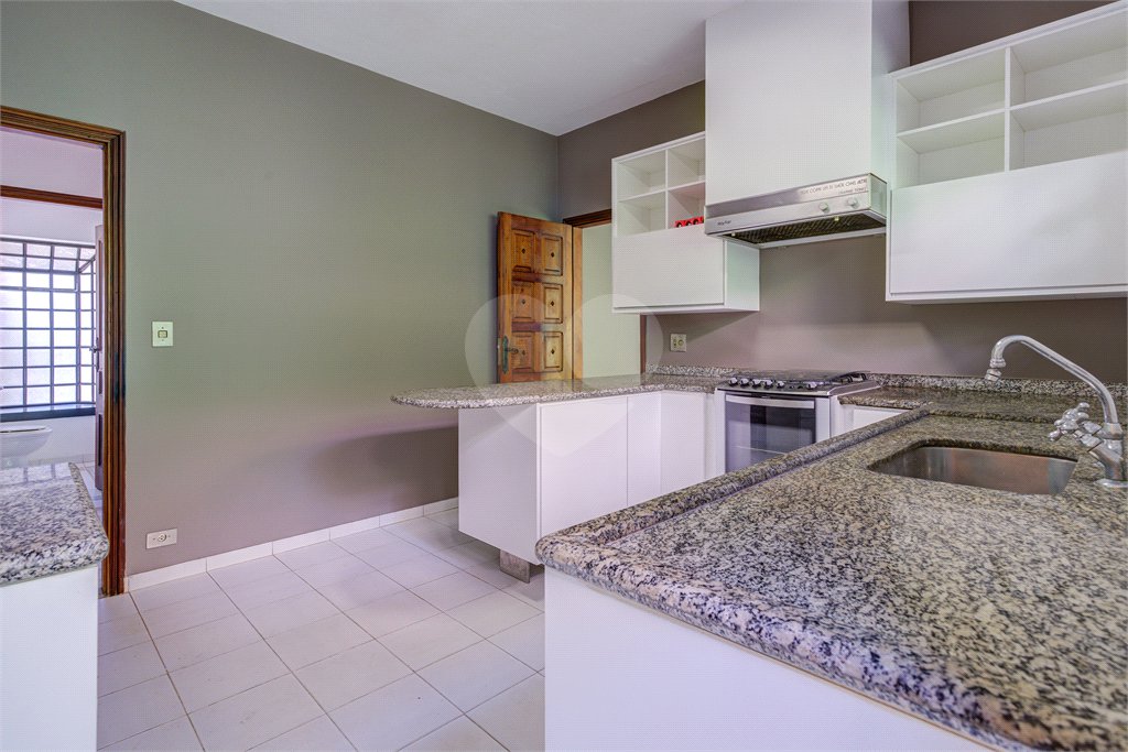 Casa Térrea à venda com 4 quartos, sendo 1 suíte, em Jardim Marajoara, São Paulo, SP
