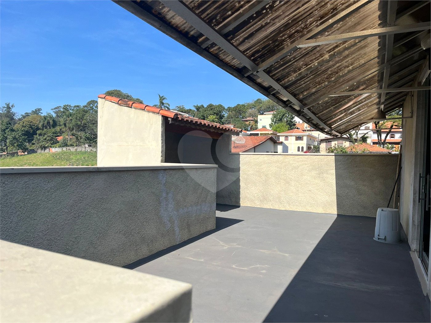 Sobrado à venda com 5 quartos em Horto, São Paulo, SP