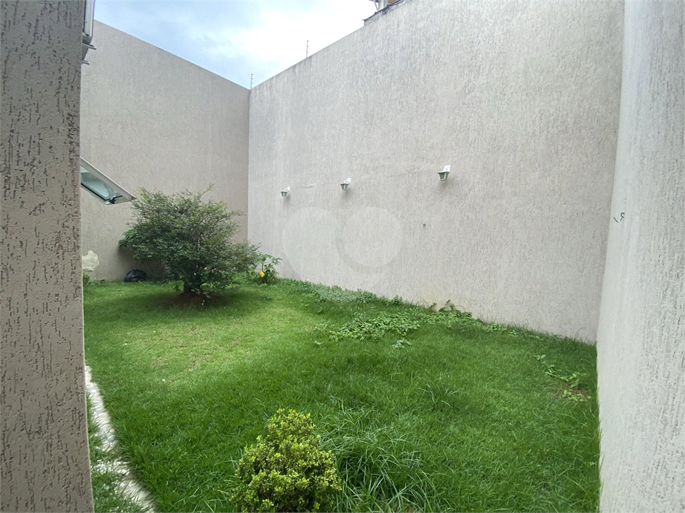Sobrado à venda com 3 quartos, sendo 1 suíte,  em Jardim Vila Galvão, Guarulhos, SP