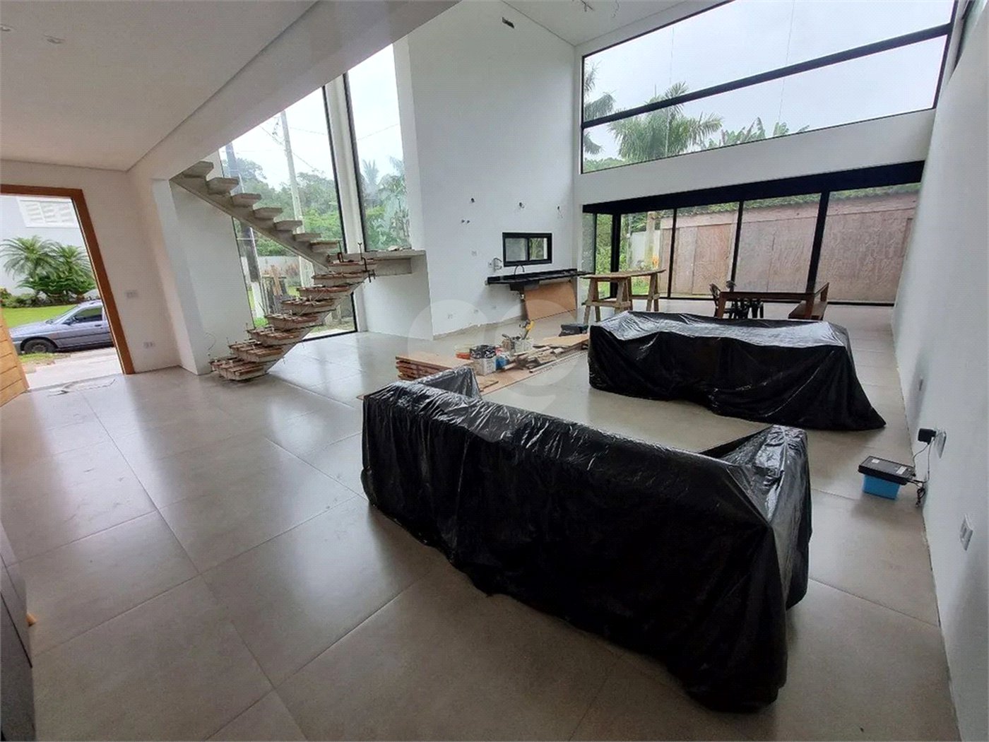 Casa à venda com 4 suítes no condomínio Park Lane, Guarujá - SP