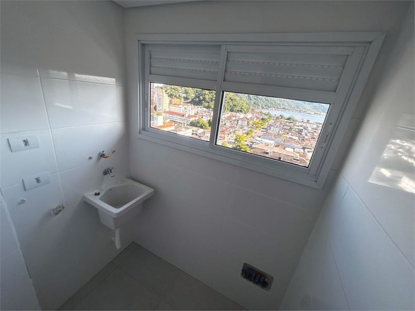 Apartamento Residencial à venda, Centro, São Vicente - AP0552.